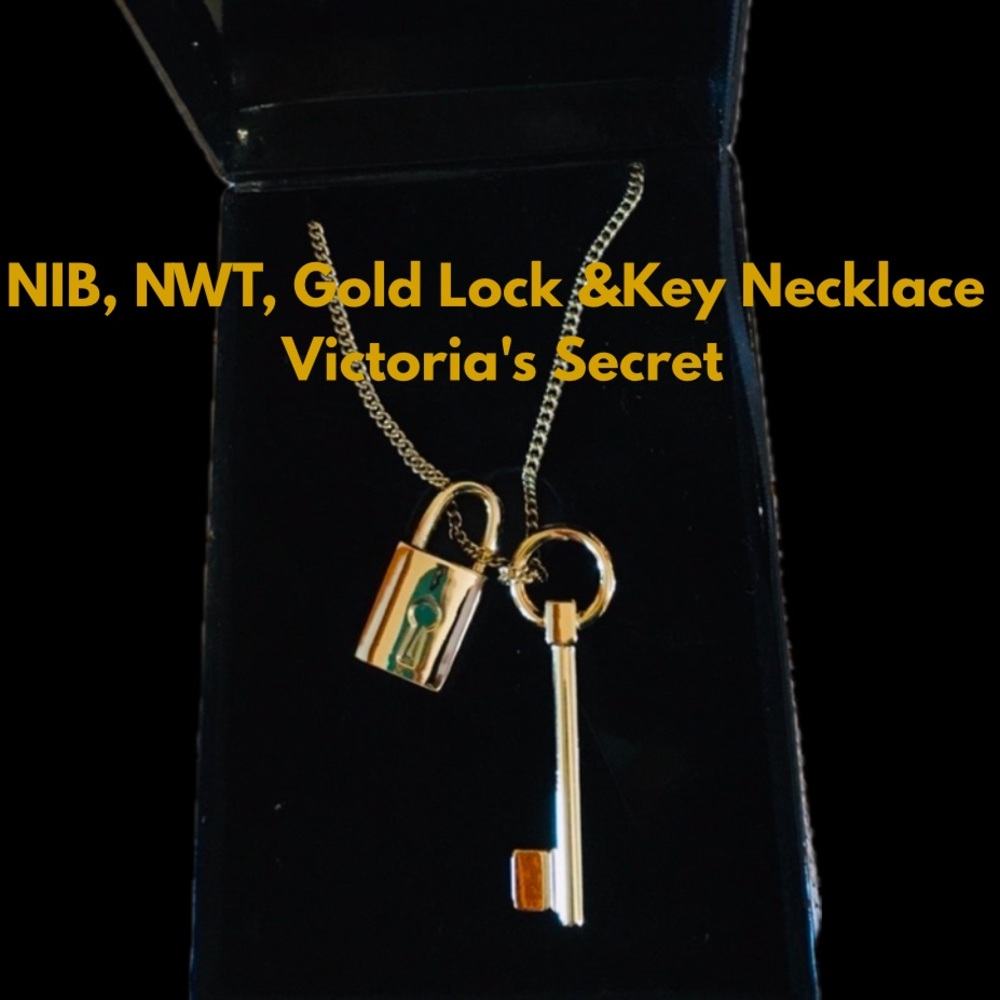 VINTAGE NIB, NWT, Gold Lock &Key Necklace